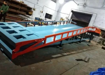 mobile-loading-ramp-mechanical-and-hydraulic-500x500